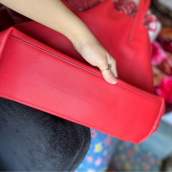 Banana Republic Raspberry Red Tote - Picture 5 of 8